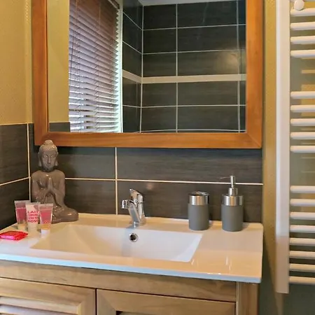 아파트 Little - Louise