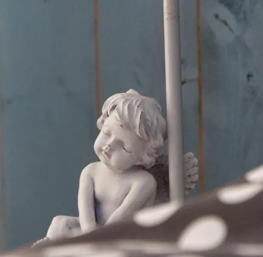 Little - Louise Lejlighed *